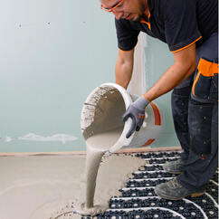 The fiber-reinforced leveling compounds in the PCI Periplan family are the ideal choice for floor leveling over underfloor heating systems.